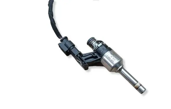 Skoda Rapid (NH) Fuel injector 03F906036B 036B