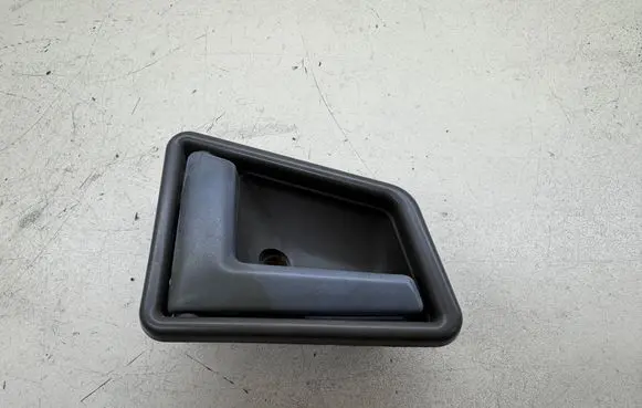 Suzuki Vitara (ET/TA) Front door interior handle 