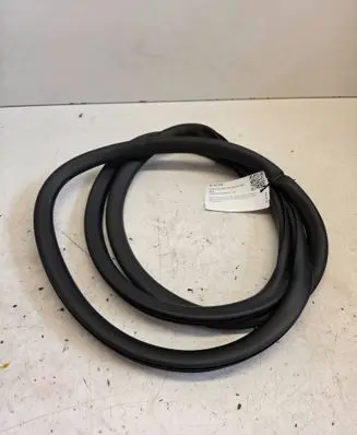 Audi A4 S4 B6 8E 8H Rear door rubber seal (on body) 8E5833721B