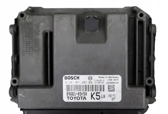 Toyota Yaris Engine control unit/module 0281031803 896610DK50