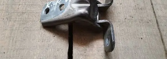 KIA Sorento Front door upper hinge