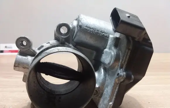 Audi A4 S4 B8 8K Throttle valve 03L128063AF