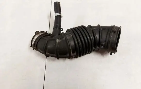 KIA Sorento Air intake hose/pipe 28130-2W300