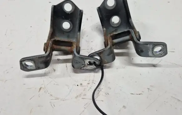 Mazda CX-7 Front door hinge set 