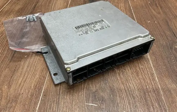 Mercedes-Benz SL R129 Engine control unit/module A0205451132 0205451132