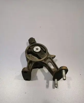 Toyota Auris 150 Engine mount bracket