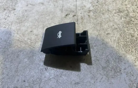 Dodge Challenger Engine bonnet (hood) release handle