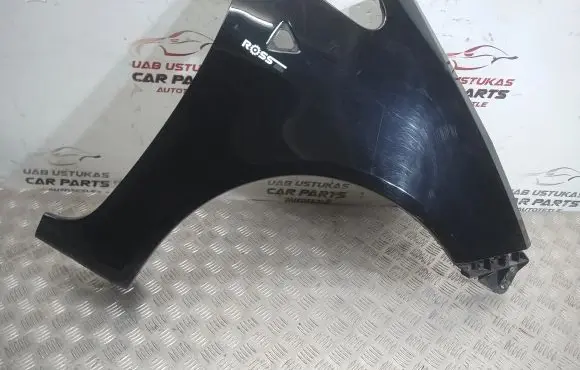 Mitsubishi Colt Fender