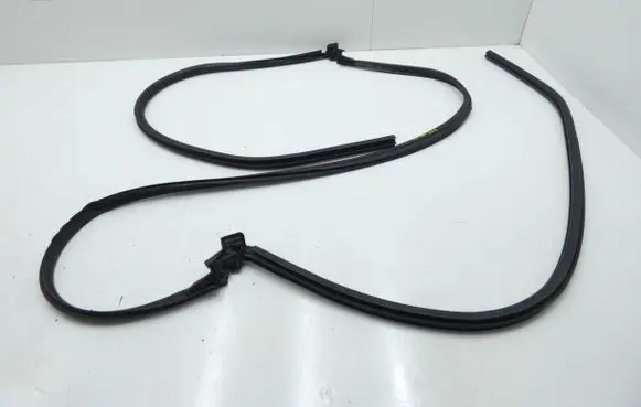 Audi TT TTS Mk2 Sunroof sealing rubber 8J7831705B