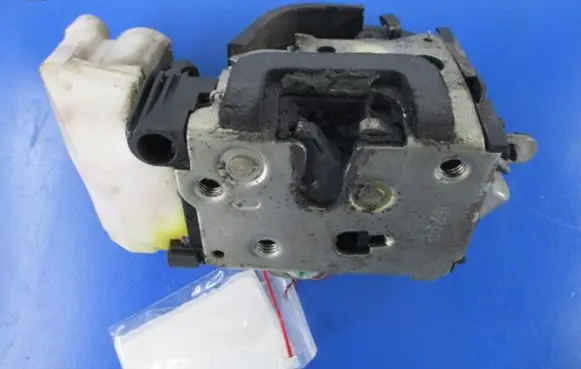 Fiat Punto (188) Front door lock