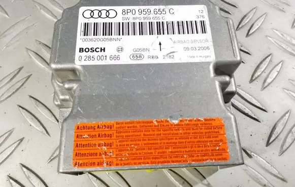 Audi A3 S3 8P Airbag control unit/module 8P0959655C 0285001666