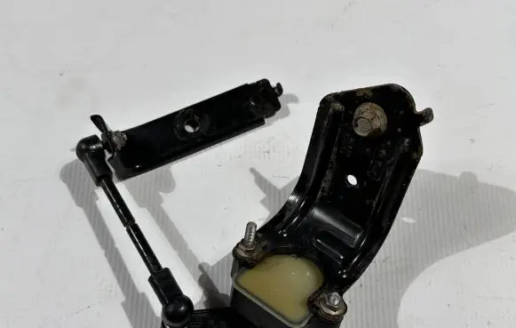 Headlight part