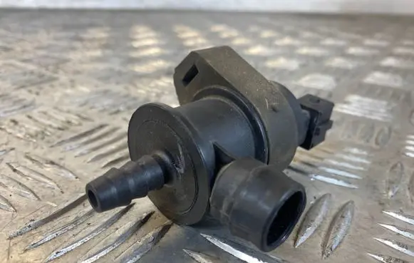 Volvo S40 Vacuum valve 8653909 2148P1