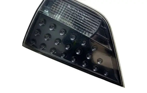 Mitsubishi Outlander Tailgate rear/tail lights 1146356 A046017