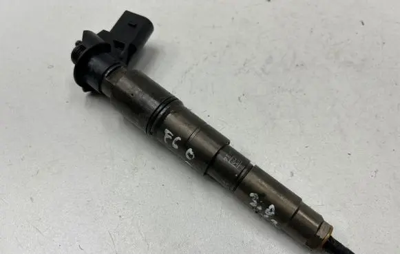 BMW 5 E60 E61 Fuel injector 0445115050