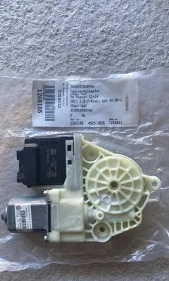 Volkswagen PASSAT B7 Rear door window regulator motor 3AA959704B 3C0959704