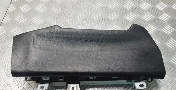 Toyota Hilux VIII Knee airbag TKKAB0008
