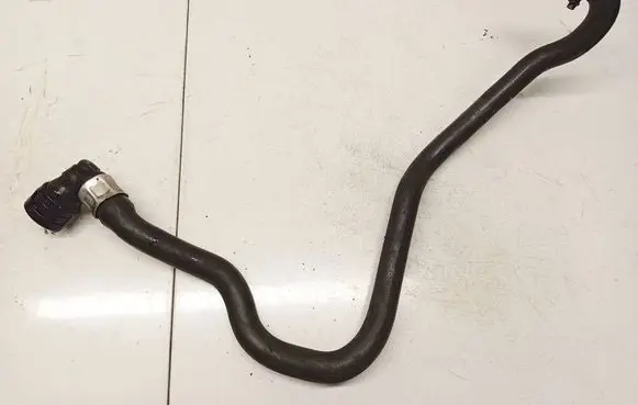 Volvo XC90 Engine coolant pipe/hose 8649877001