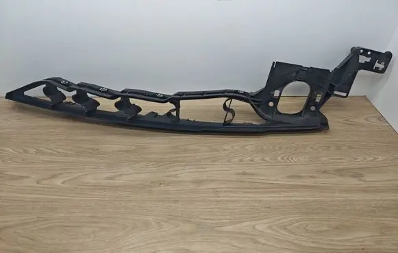 BMW X5 E70 Fender mounting bracket 7157989 6864974M
