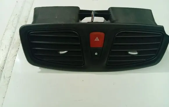 Renault Fluence Dash center air vent grill 