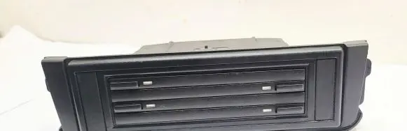 Mercedes-Benz Vito Viano W639 Radio/GPS head unit trim A6396890079 A6396830075