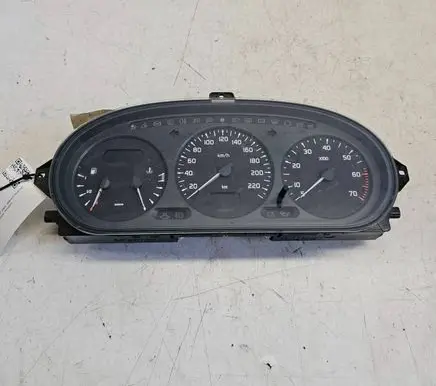 Speedometer (instrument cluster)
