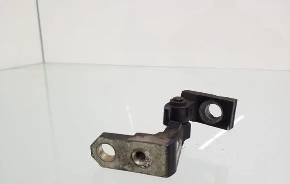 Volkswagen Touran I Rear door upper hinge