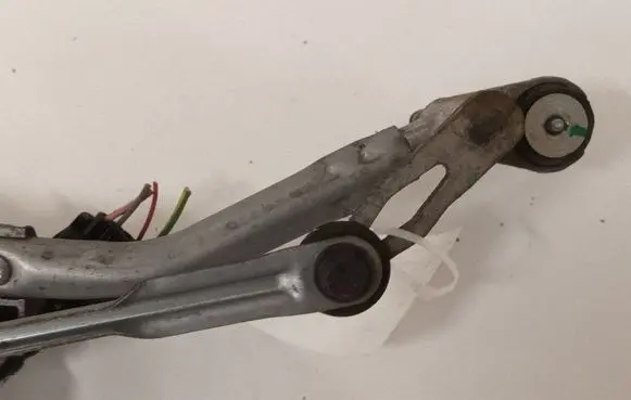 Citroen C3 Front wiper linkage and motor