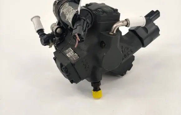 Volvo S40 Fuel injection high pressure pump 9685705080 A2C27100268