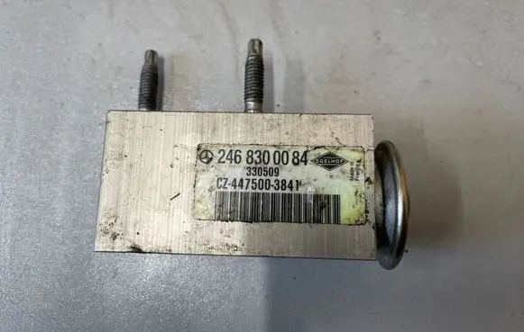 Mercedes-Benz CLA C117 X117 W117 Air conditioning (A/C) expansion valve 2468300084