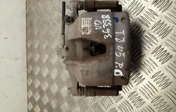 Front brake caliper