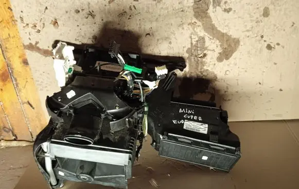 Interior heater climate box assembly
