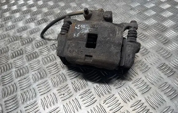 Mitsubishi L200 Front brake caliper 4605A201