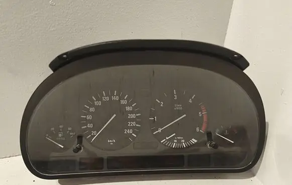 BMW X5 E53 Speedometer (instrument cluster) 110008784 62116914879