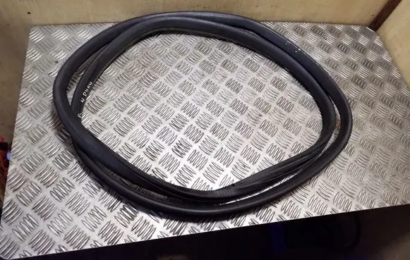 Audi A3 S3 8L Front door rubber seal 8L483372179R