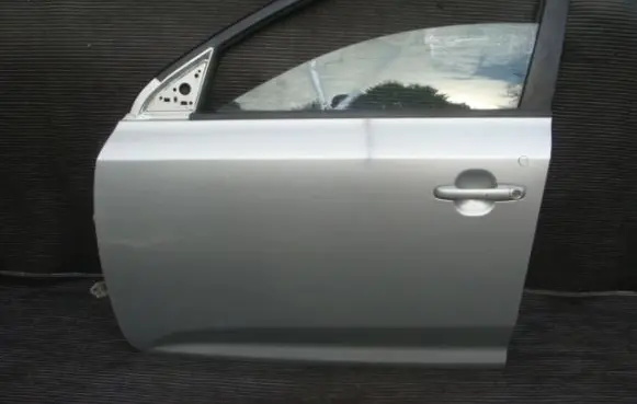 KIA Ceed Front door