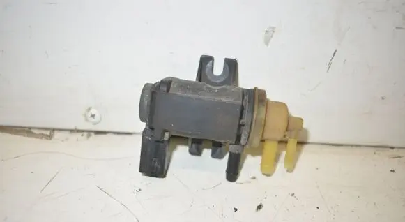 Volkswagen Touran II Turbo solenoid valve 1K0906627B