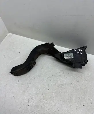 Volkswagen PASSAT B5.5 Accelerator throttle pedal 8D1721523J 6PV00837603