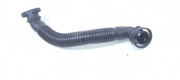 Volkswagen PASSAT B6 Breather hose/pipe 03L103493G