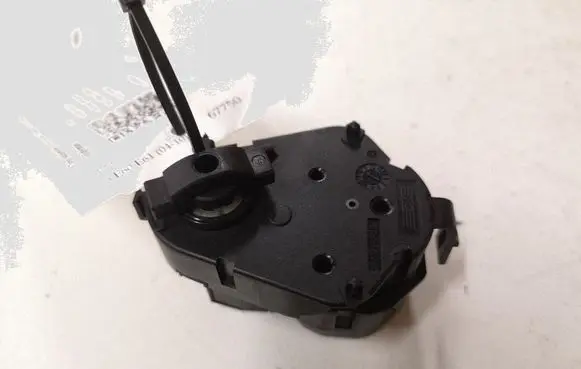 BMW 5 E60 E61 Air flap motor/actuator 69302989