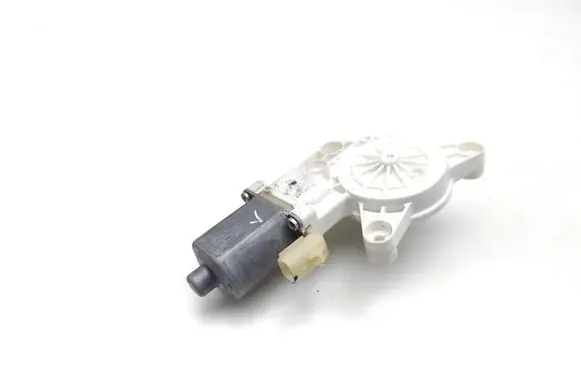 Chrysler Voyager Rear door window regulator motor 0130822335 3018077