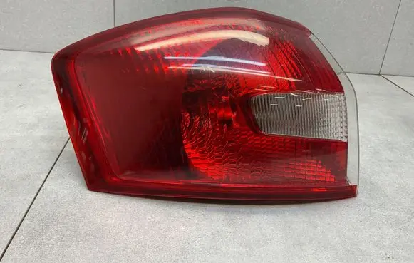 Ford Kuga I Rear/tail lights 8V4113405AH
