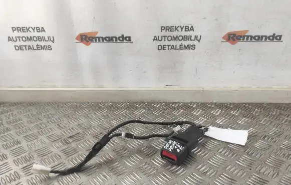 Toyota Prius Prime Front seatbelt buckle B630