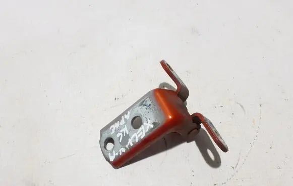 Rear door lower hinge