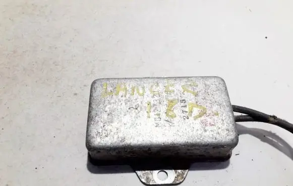 Mitsubishi Lancer Glow plug pre-heat relay md127321 k8t75276