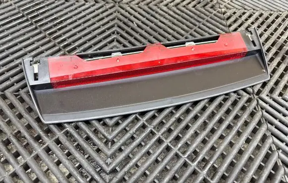 Audi A8 S8 D4 4H Third/center stoplight 4H0945097A 45502 4H0945097