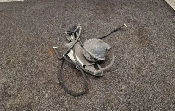 Porsche Cayenne (92A) Vacuum air tank 7P0199253