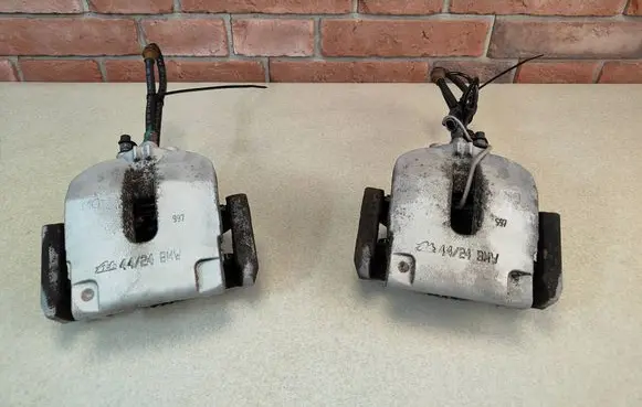 BMW X5 E70 Rear brake caliper 6776789 6776790
