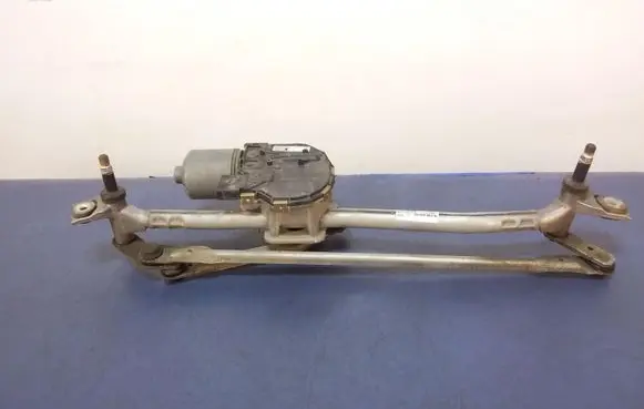 Audi A8 S8 D4 4H Front wiper linkage and motor 4H1955023D