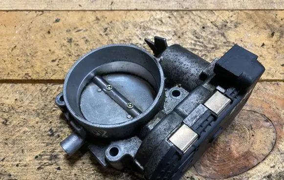Mercedes-Benz E W211 Throttle valve 0280750019